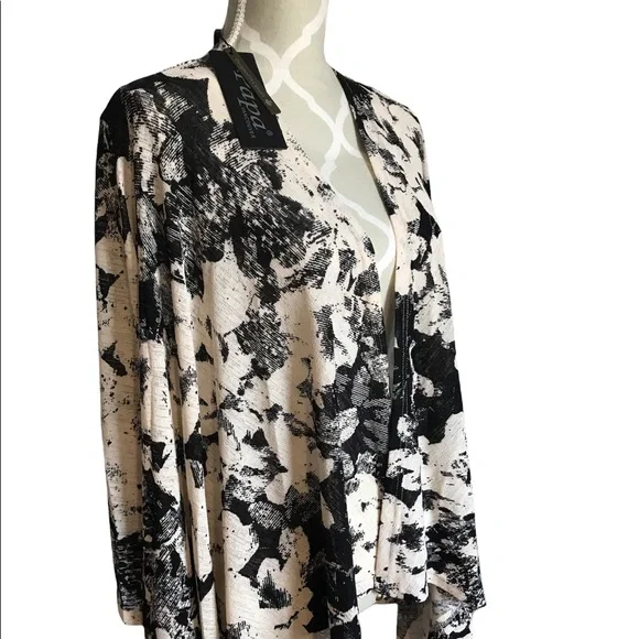 🔸Sold🔸Coverup Duster 3/4 Sleeve Black Cream Floral Print XXL - Picture 2 of 7